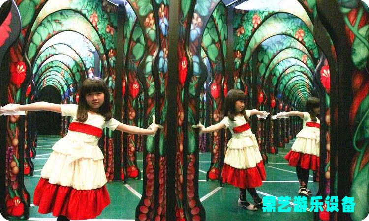 上海钢化玻璃镜子迷宫生产厂家