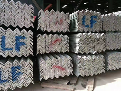 格尔木钢材多少钱一吨